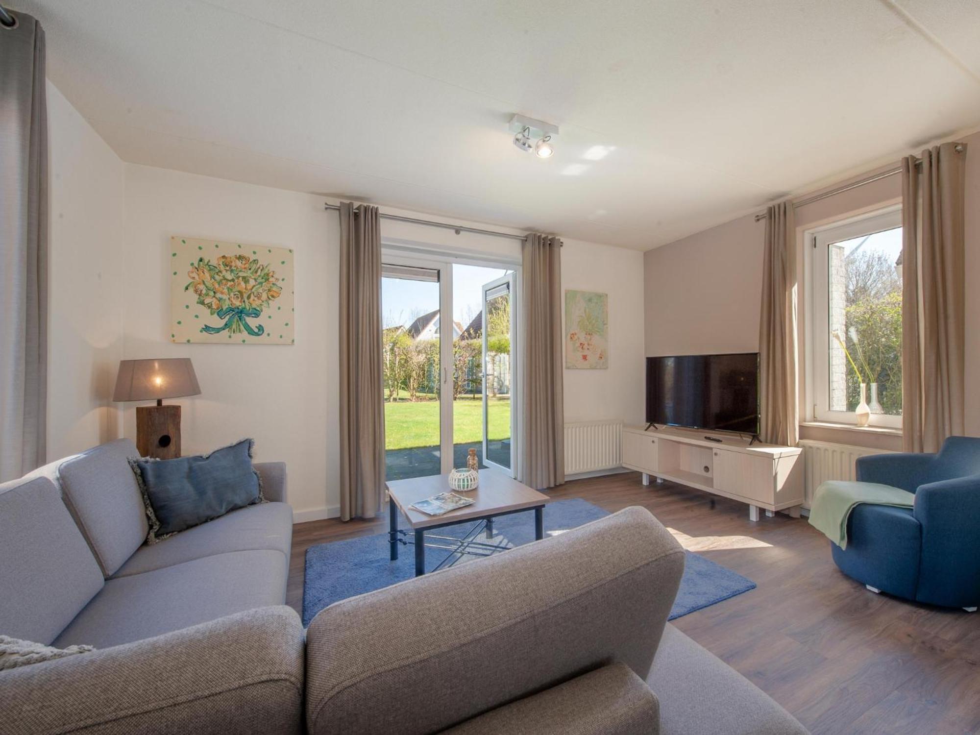 Villa Restyled With Dishwasher, At 1 Km From The